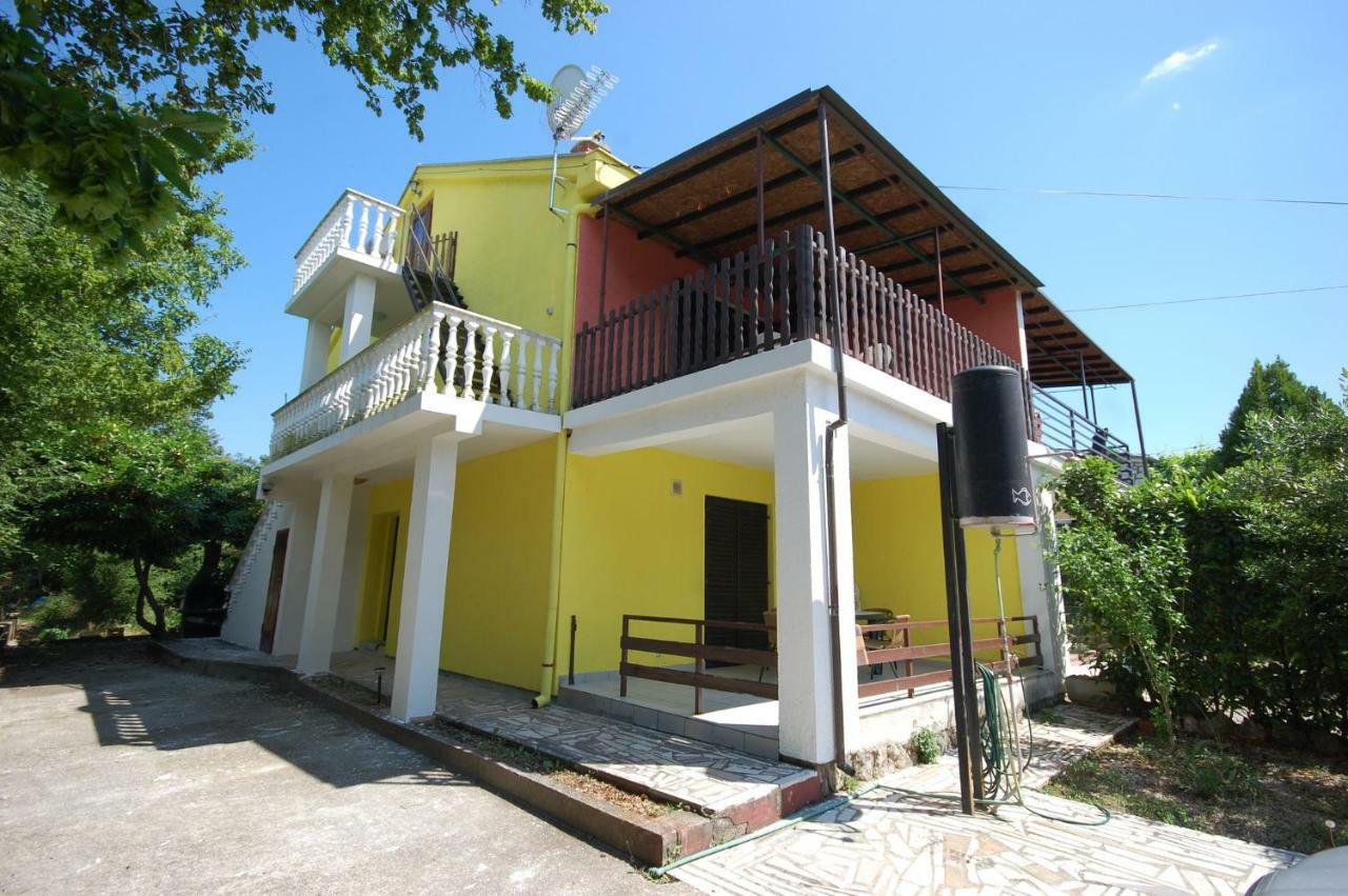 Apartments Juric By El-Pi Tours Нивице Екстериор снимка