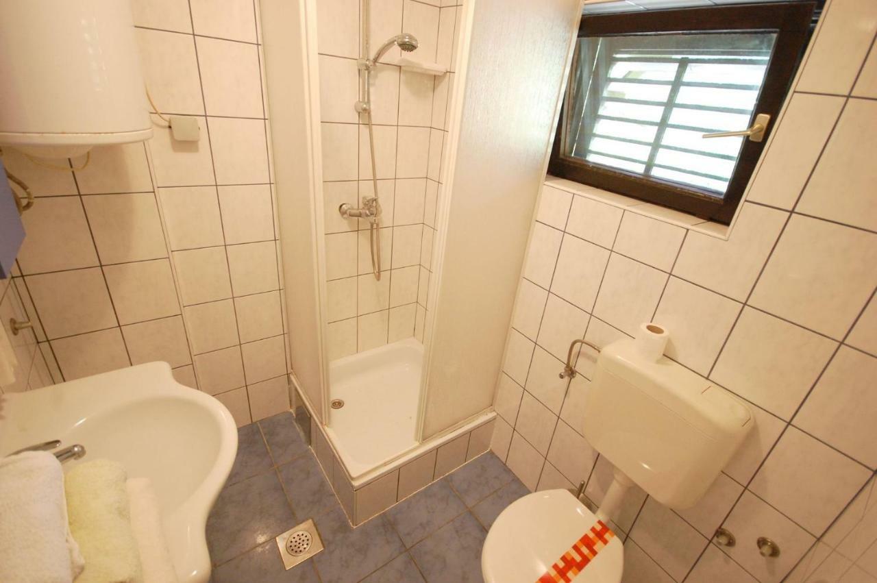 Apartments Juric By El-Pi Tours Нивице Екстериор снимка