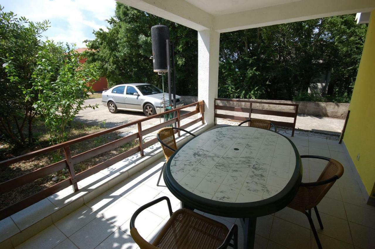 Apartments Juric By El-Pi Tours Нивице Екстериор снимка