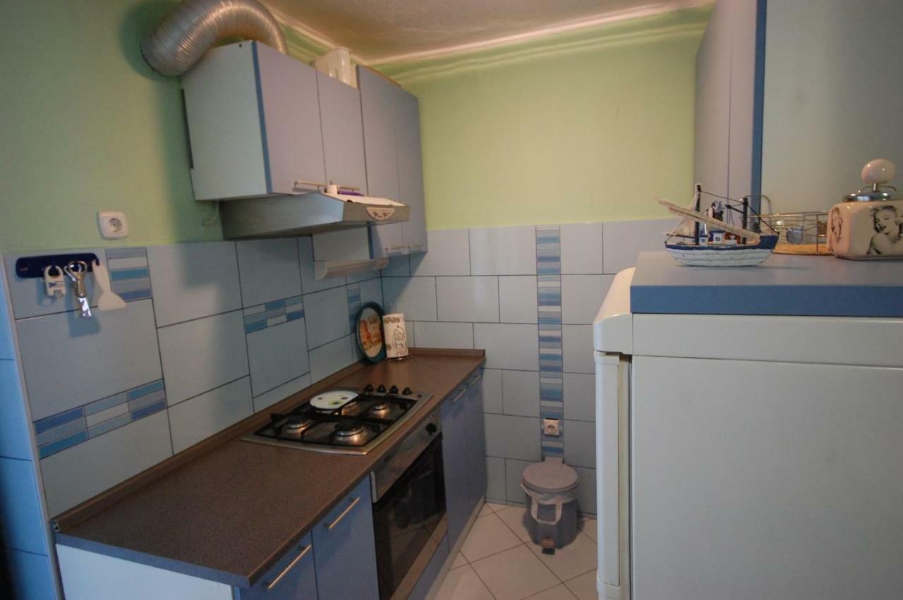 Apartments Juric By El-Pi Tours Нивице Екстериор снимка