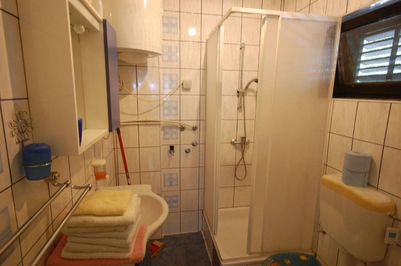 Apartments Juric By El-Pi Tours Нивице Екстериор снимка