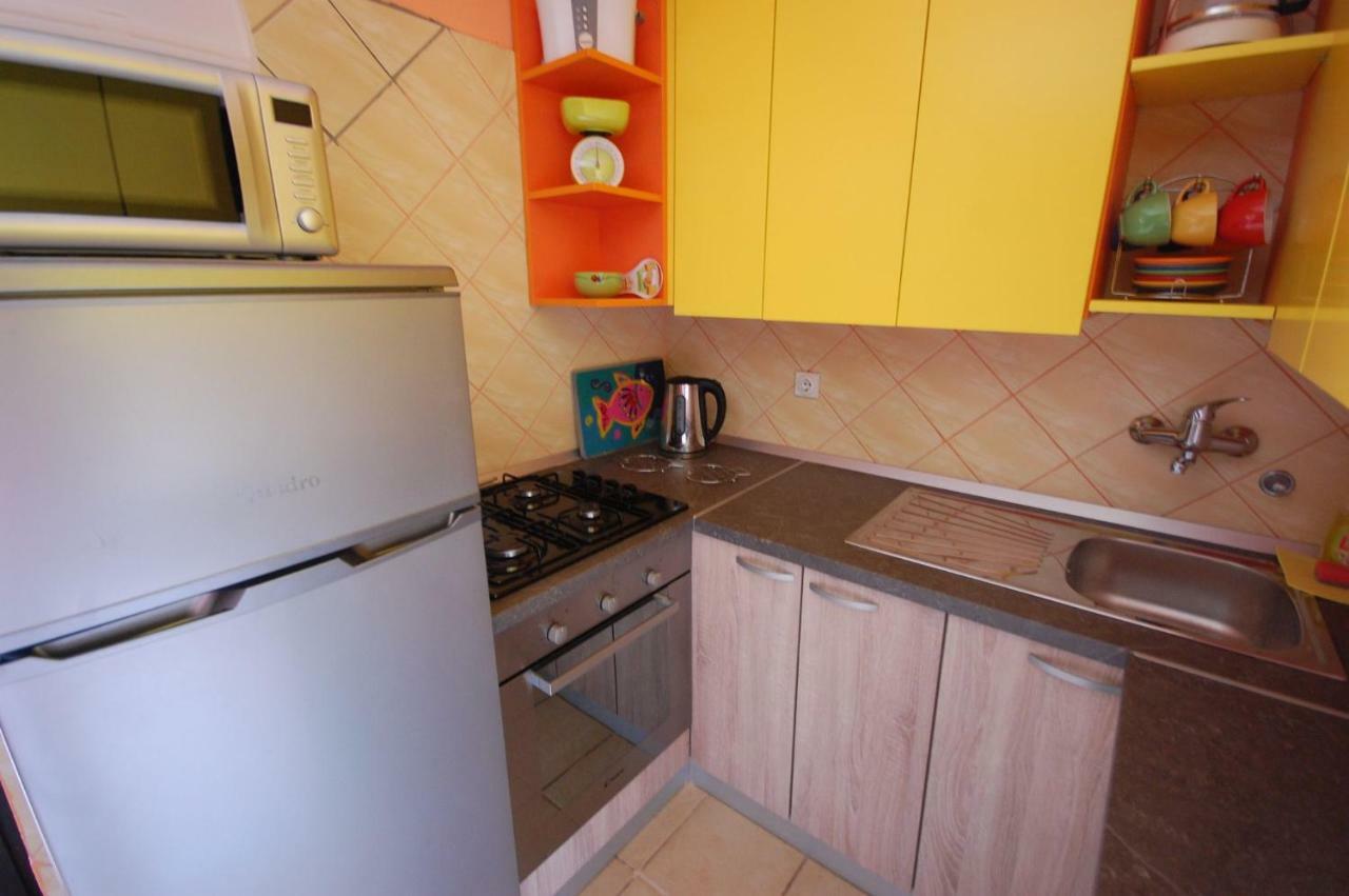 Apartments Juric By El-Pi Tours Нивице Екстериор снимка